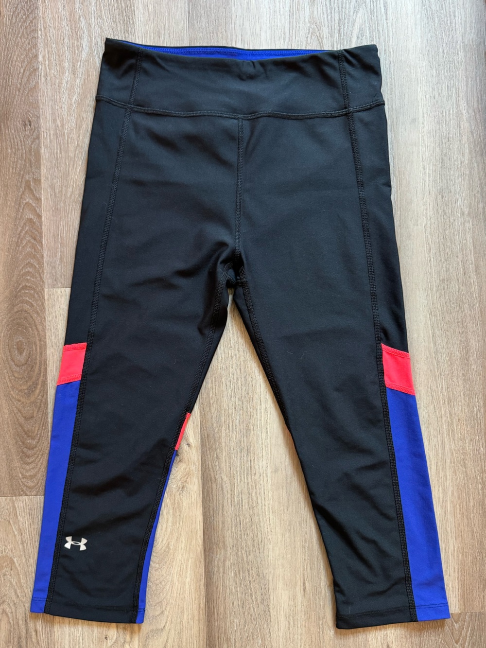 Under Armour Heat Gear Women’s Athletic Compression 3/4 Leggings